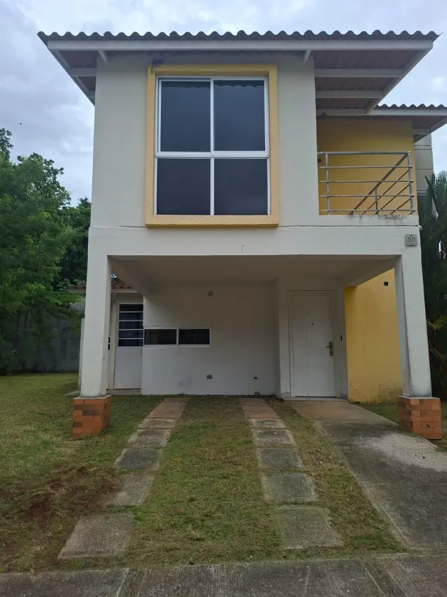 Bank selling house in PH Santillana, Arraiján Cab