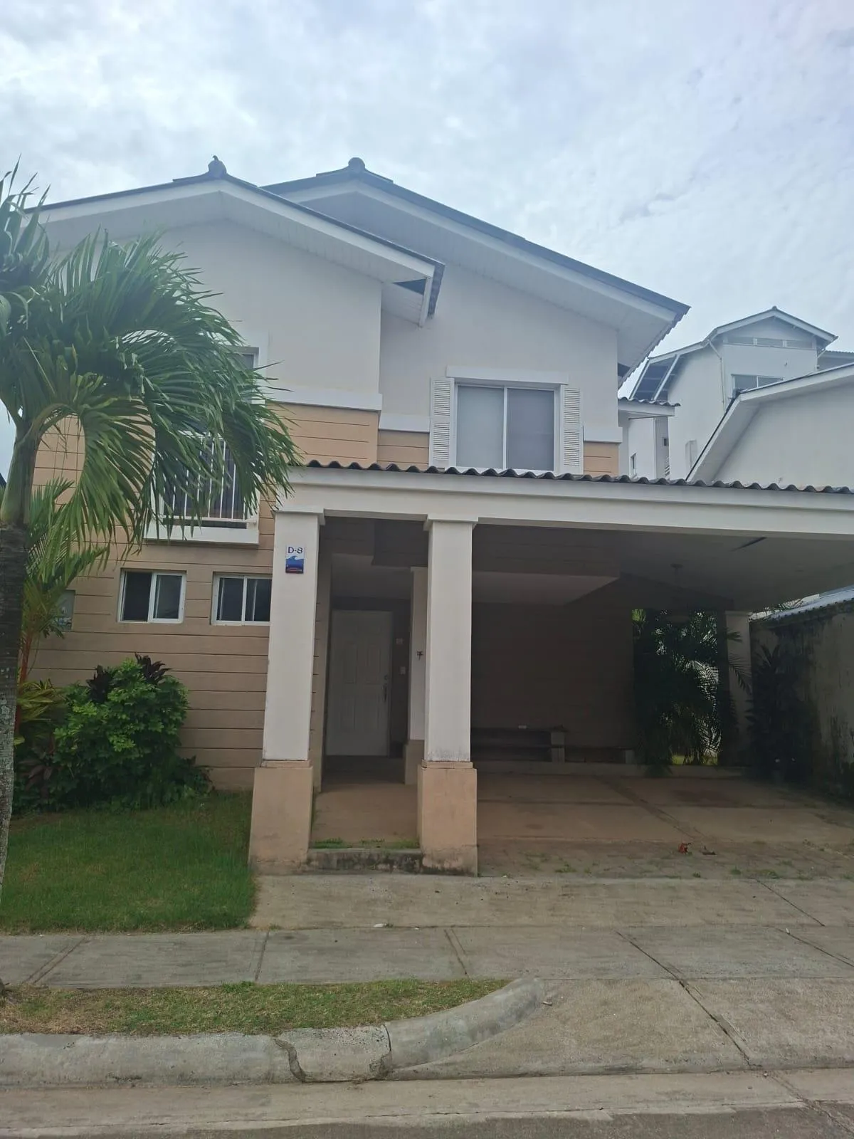 Bank selling house in PH Playamar, Arraiján.