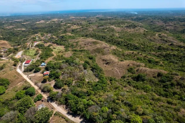 Terreno de montaña de 28 hectáreas en el camino al Valle de Anton.