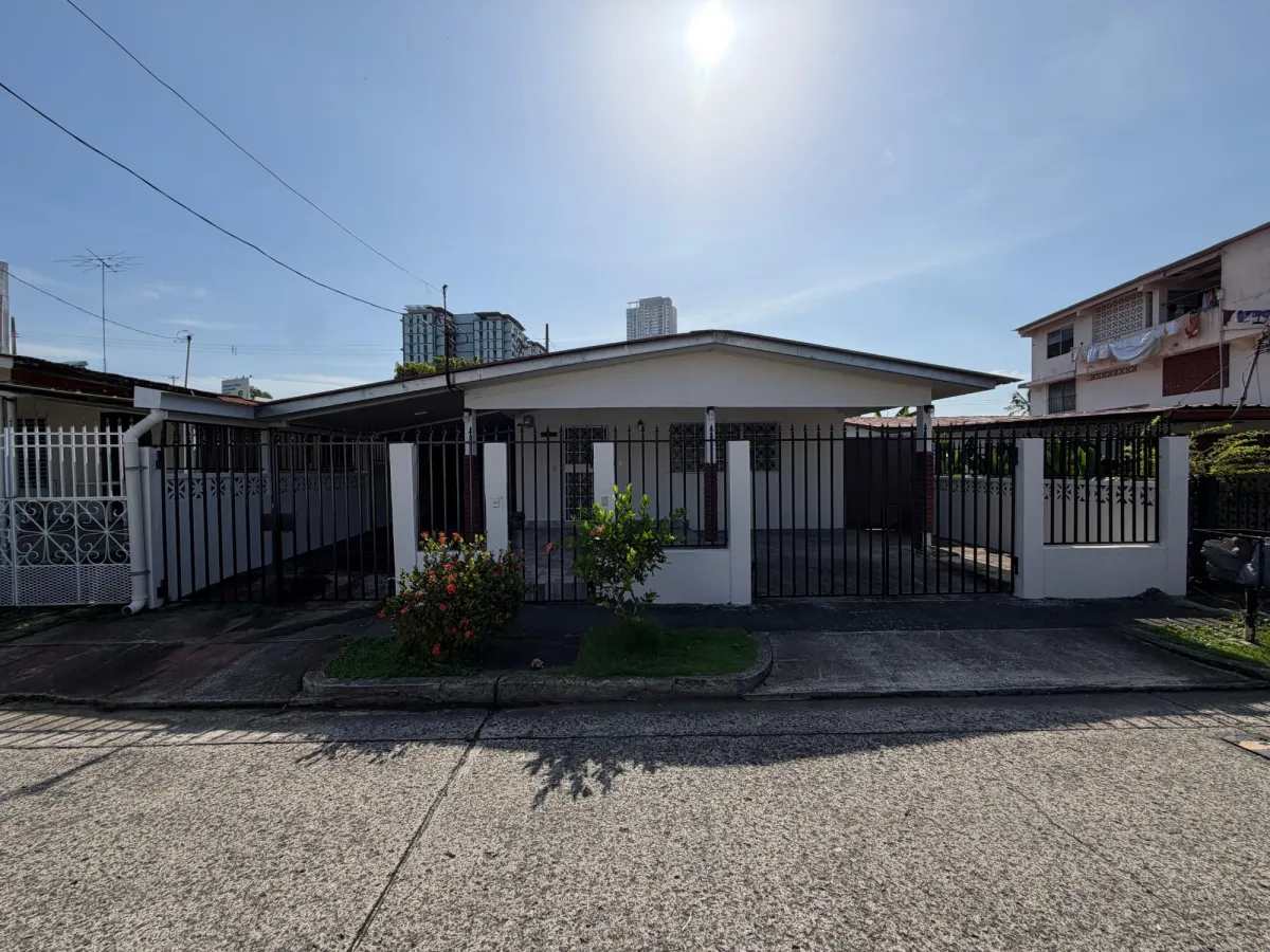 House for sale in Villa Cáceres (Bethania)