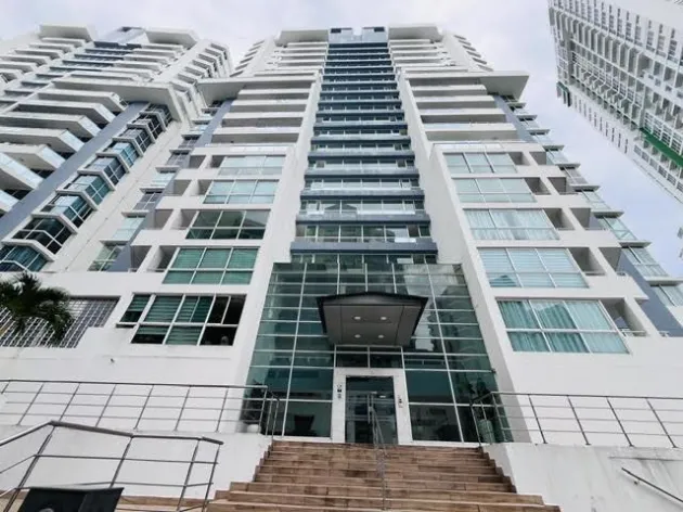 Se Vende o Alquila apartamento en Elmare 700