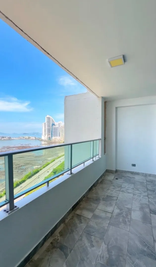 Apartamento en venta frente al mar