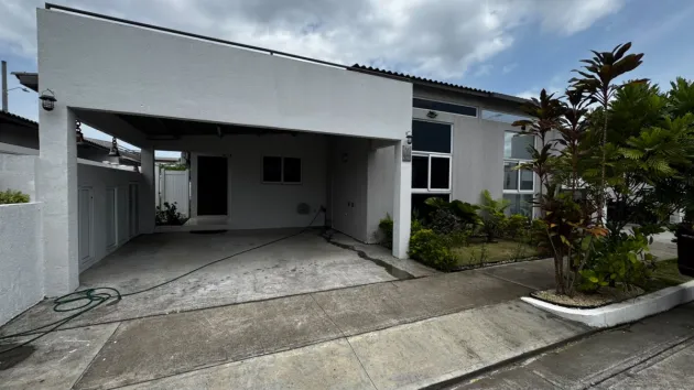 Alquiler de casa en Villa Sur Residences, Costa Sur