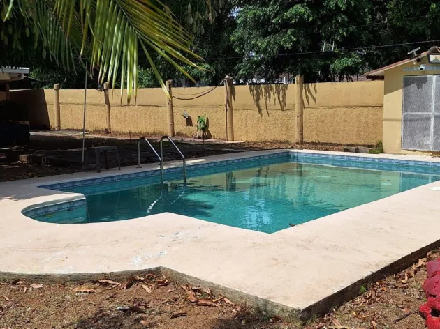 House with pool on the main road of Nueva Gorgona