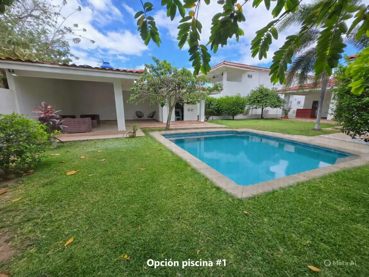 Palmeras del Golf 495,000 Neg. Close to beach and
