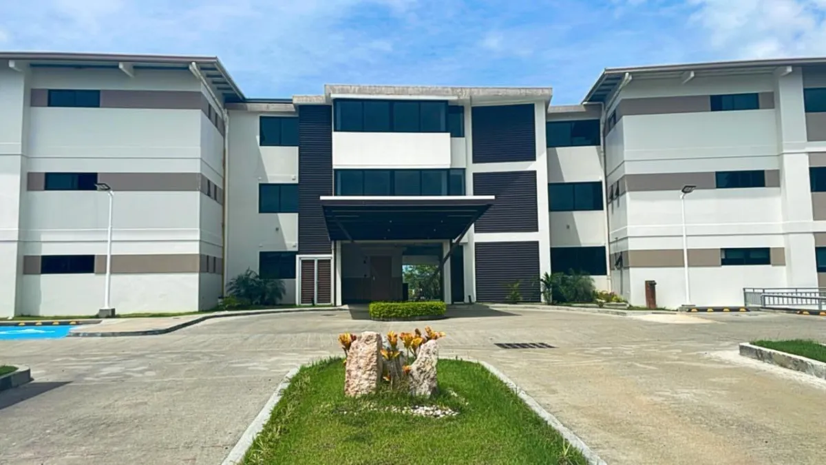 SE ALQUILA Apartamento Amoblado Moderno en Santiago
