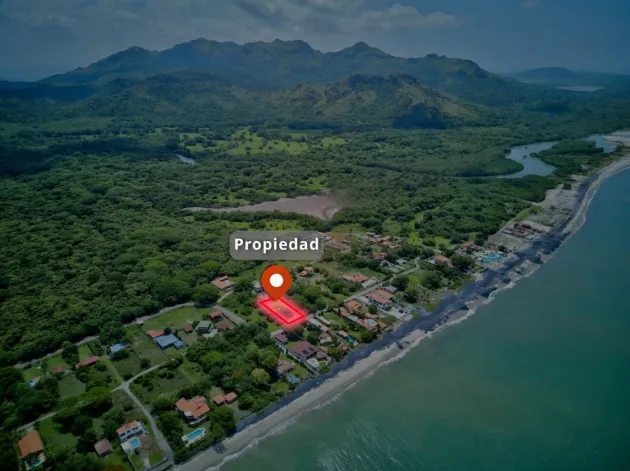 Terreno frente al mar en venta en Playa Malibu Gorgona Pan