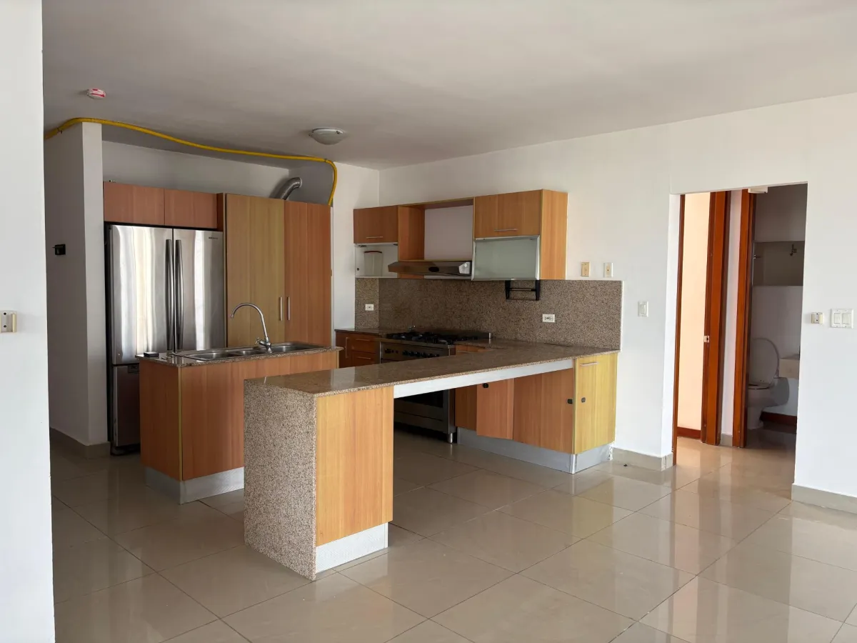 Venta de apartamento en PH Bahia del Golf, Coco del Mar