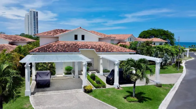 FAMILY DUPLEX IN CASAMAR - VILLAMAR - 270 M2
