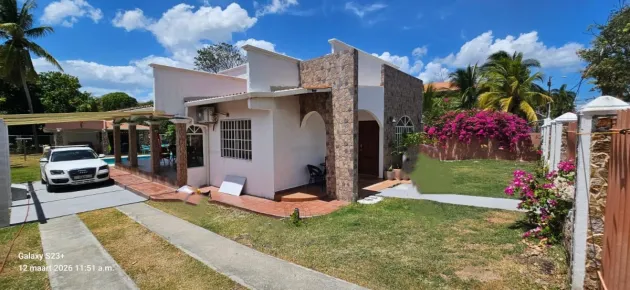 House ready to move into.