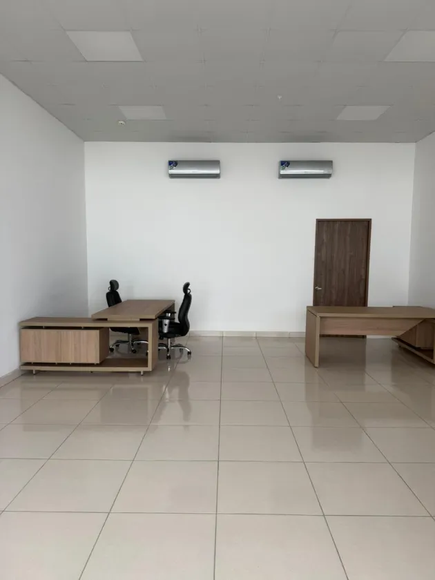​Local Comercial en Alquiler – Centennial Plaza