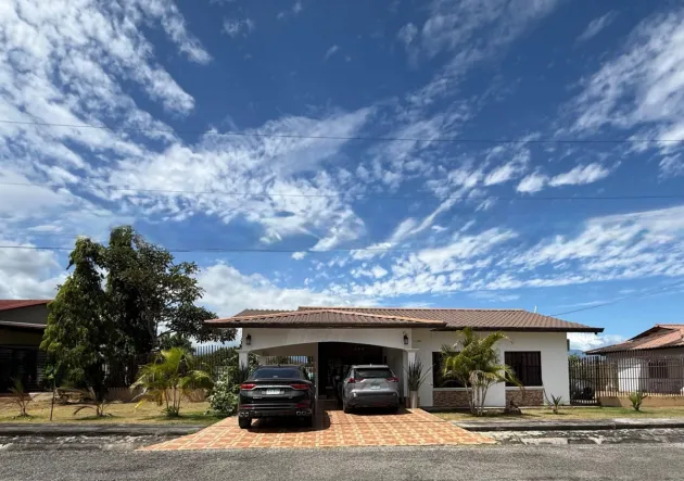 Beautiful 3 Bedroom House in Dolega Panama