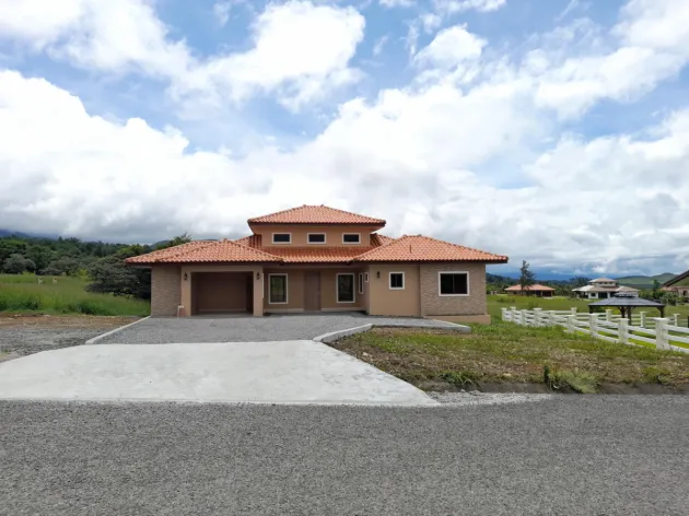 Excellent House on Great Lot for Sale