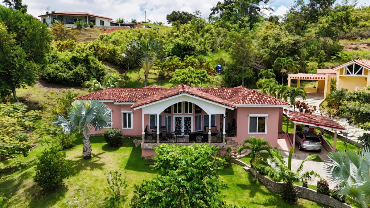 Stunning House for Sale in Trinity Hills, Panama