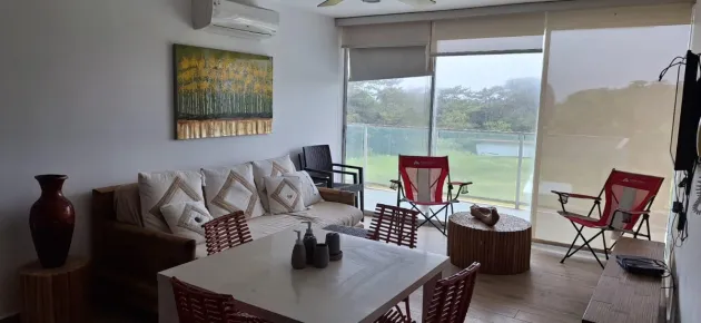 Venta de apartamento en Bala Beach, María Chiquita, Colón