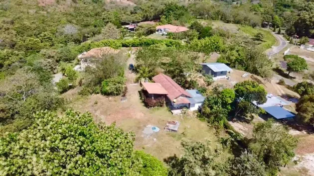 TWO-BEDROOM COUNTRY HOUSE WITH OCEAN VIEW