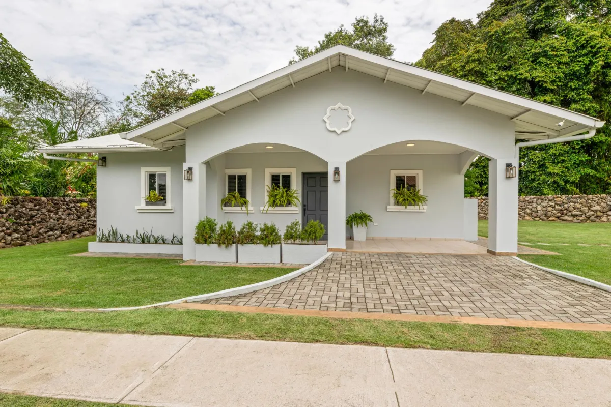 House with Salt water pool in Dolega Panamá