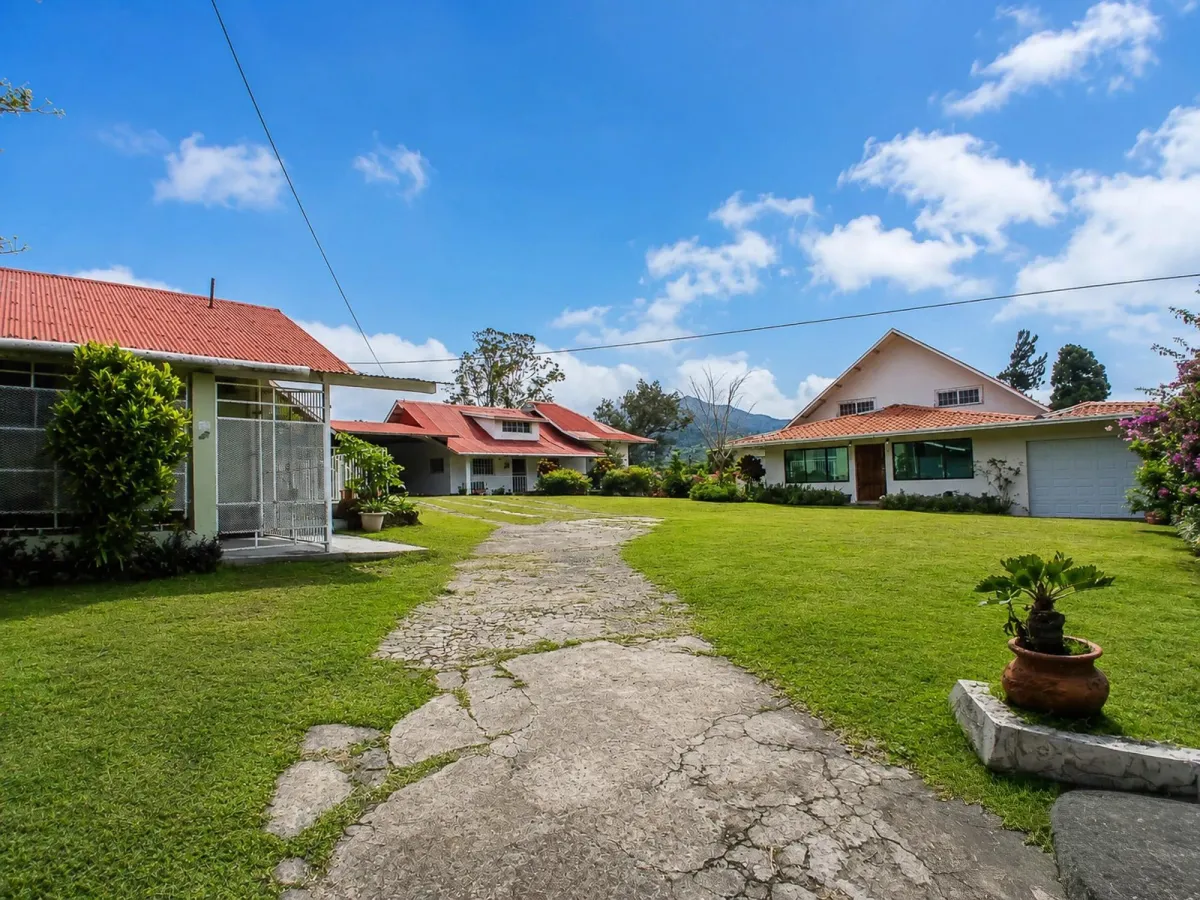 Cuatro Casas en Alquiler en venta en Alto Boquete
