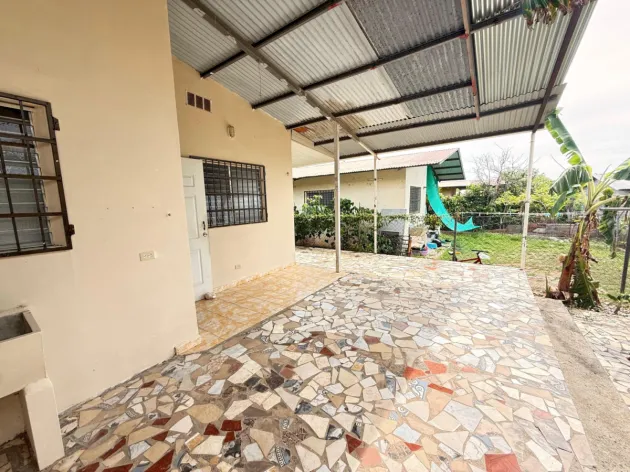 House for Sale in El Rosario Neighborhood, Chitré