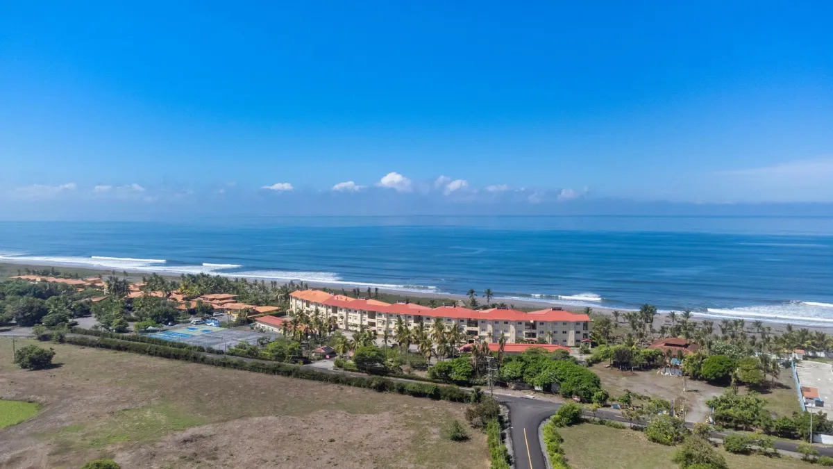 Apartamento de 3 Rec. Frente al Mar en Playa La Barqueta Panamá