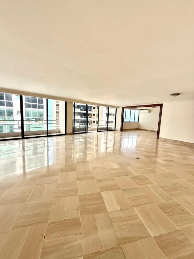 APARTMENT FOR SALE IN ROYAL PRINCESS