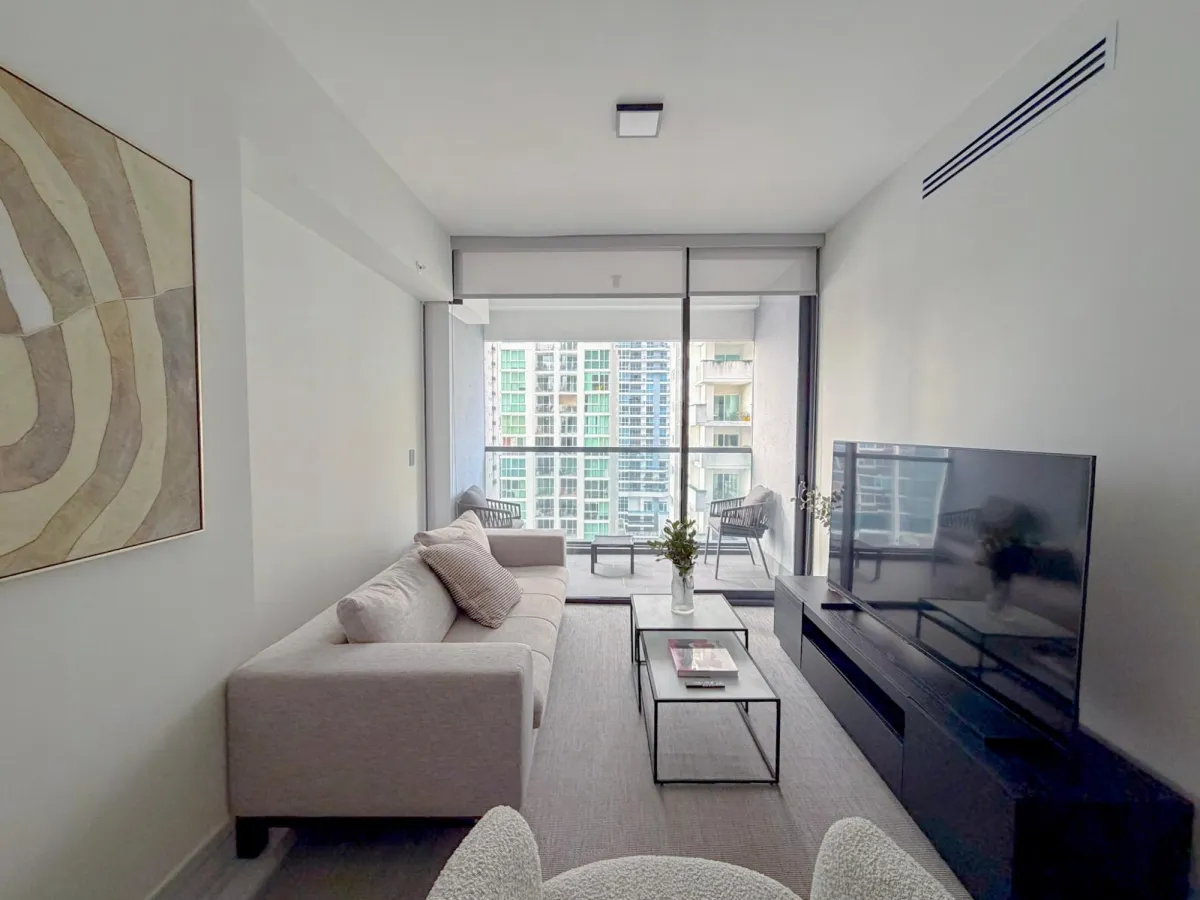 SPECTACULAR APARTMENT IN NUOVO BY ARMANI - 103 M2