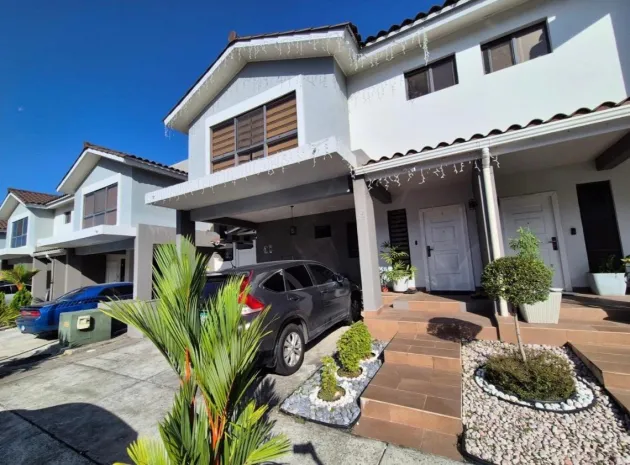 HOUSE FOR SALE IN PASEO DEL NORTE