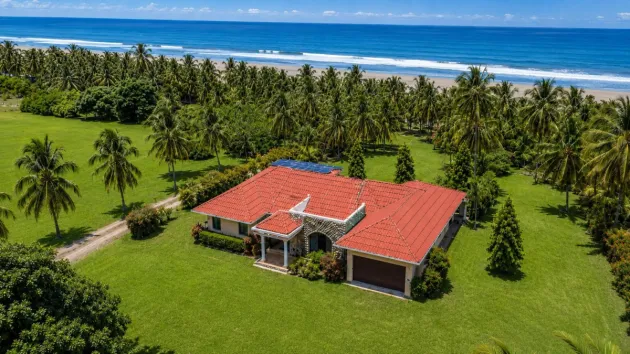 Beachside Home with Solar Panels in Las Lajas