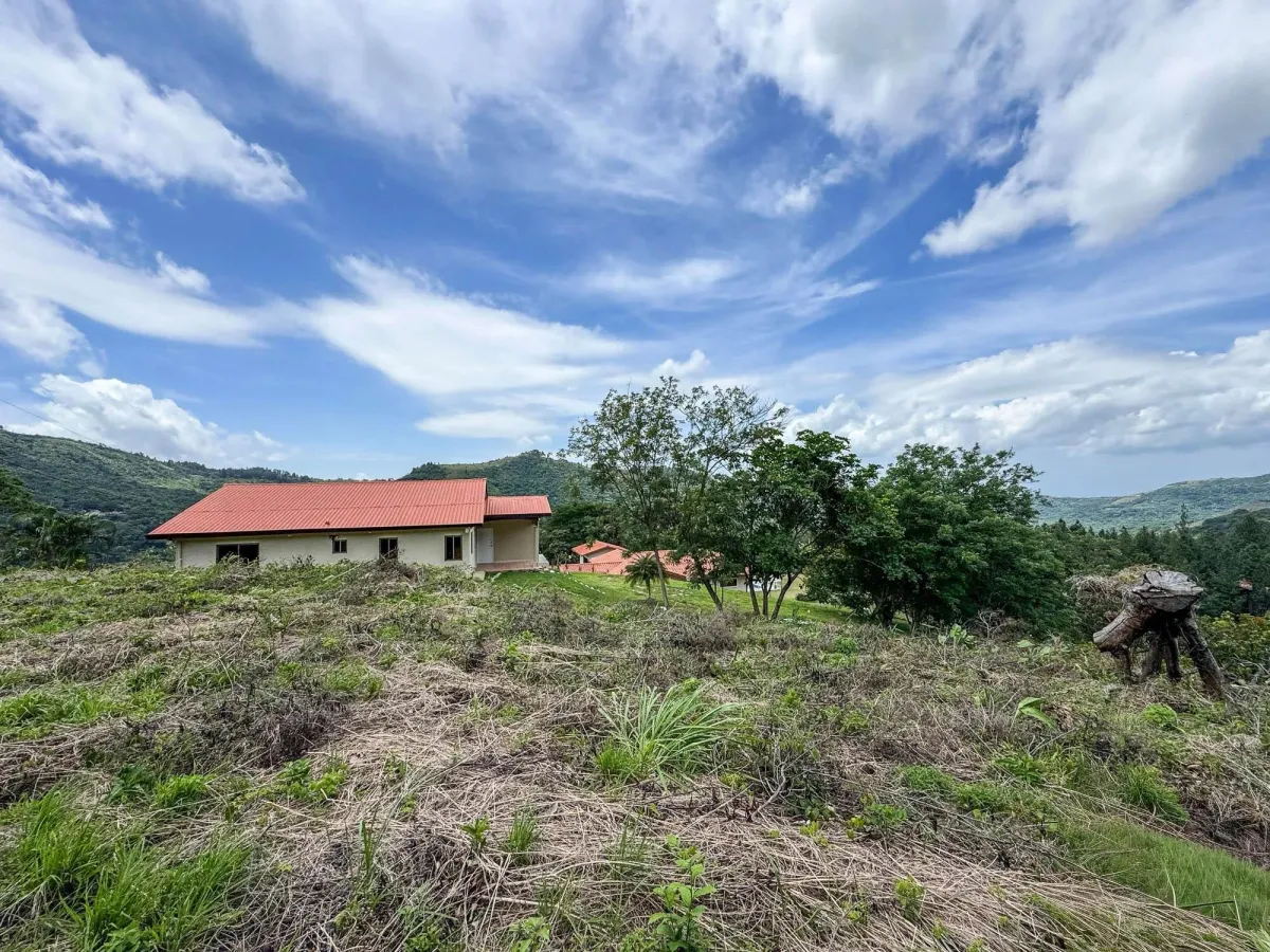 Lot For Sale in Altos del María
