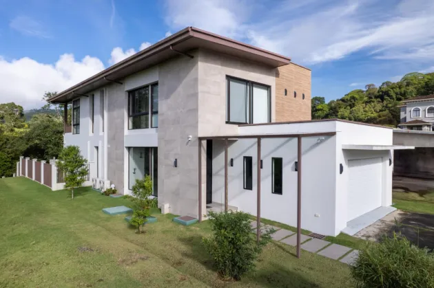 Turnkey Luxury in Lucero Golf & Country Club