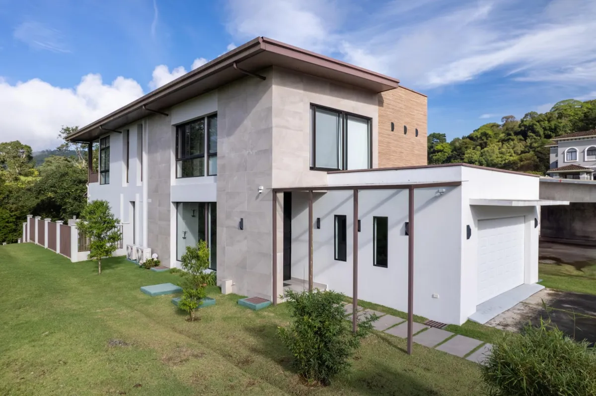 Turnkey Luxury in Lucero Golf & Country Club