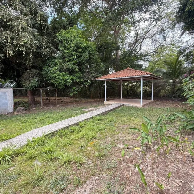 CASA EN VENTA CERRO VIENTO CON 588.50M2