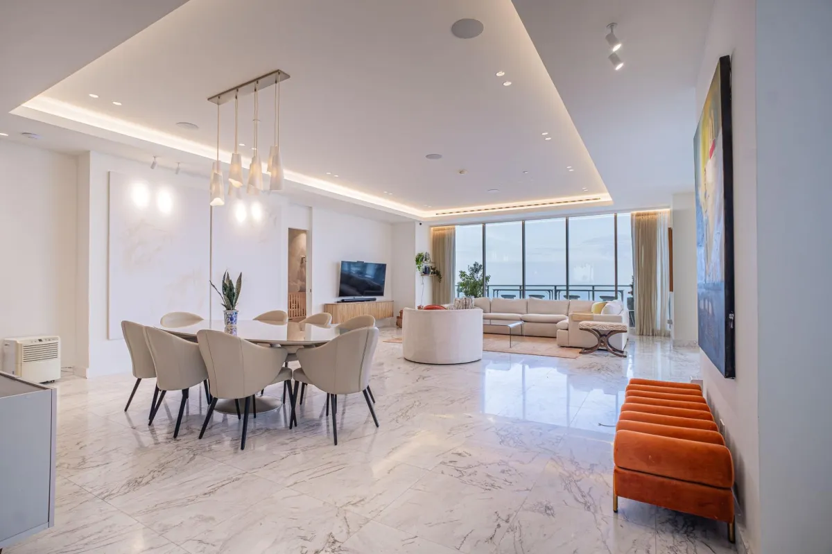 For Sale 4-Bedroom Penthouse in PH Regalia