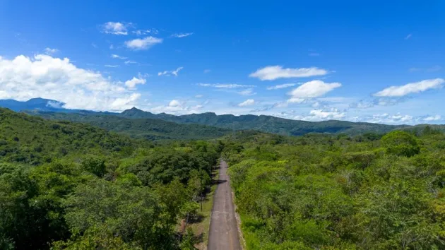 Amplio Terreno de 59.086 m² en Síndigo, Caldera