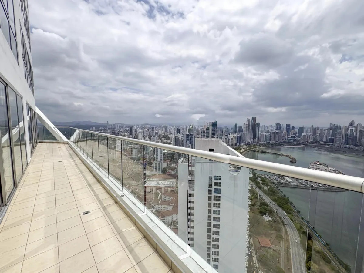 Panama City Panama Oceanfront Penthouse