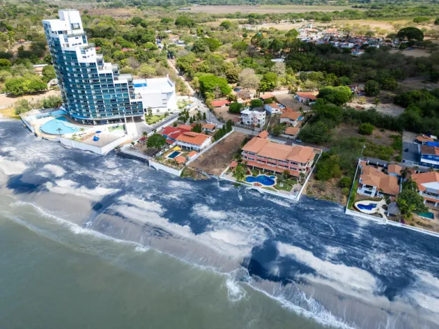 Terreno frente al mar en Playa Malibu