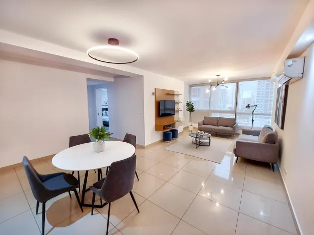 Alquiler AMOBLADO de apartamento en San Francisco con vista a la ciudad