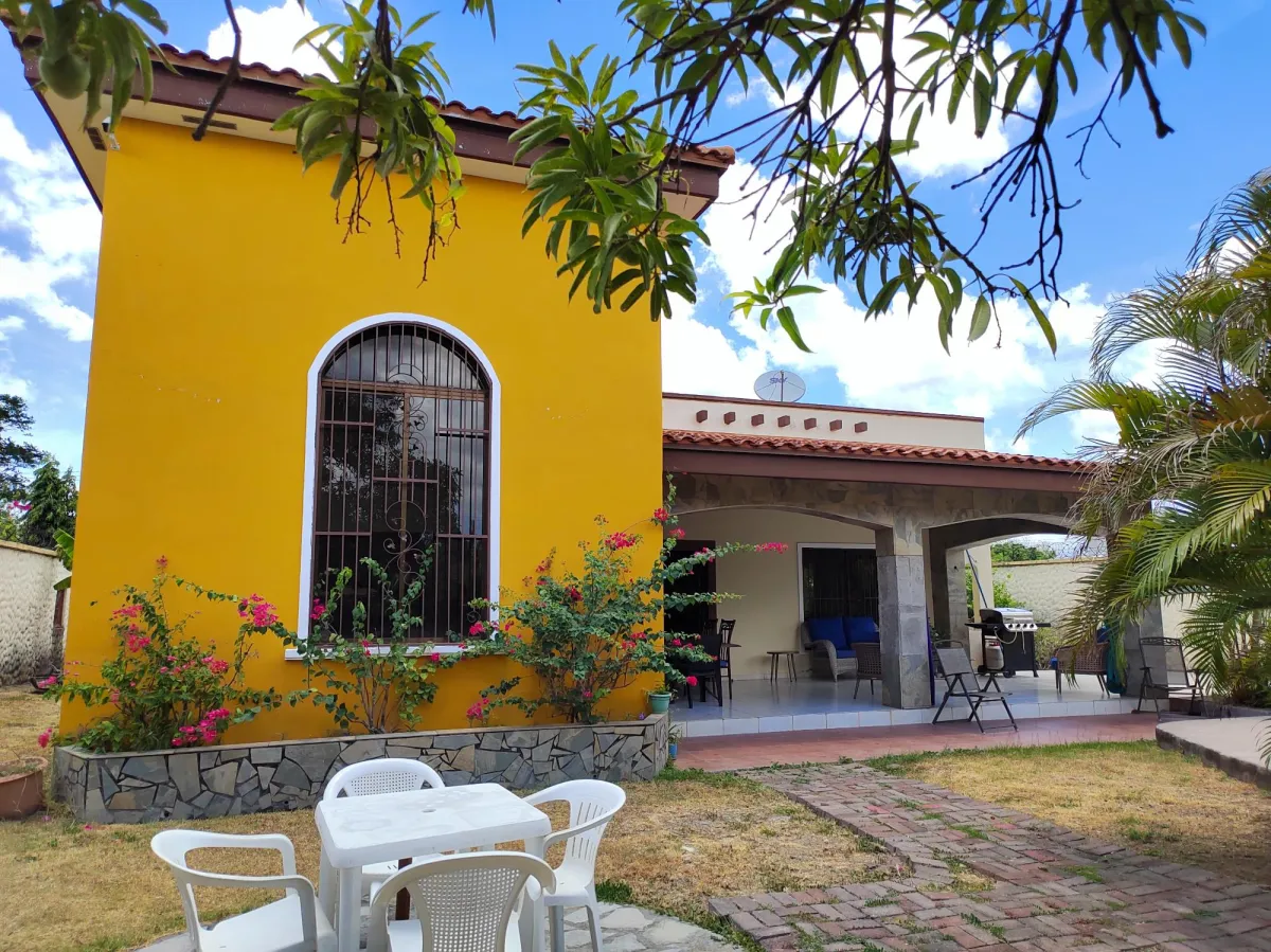 Amplia Casa Amoblada con Piscina Privada en Coloncito – Cerca de Coronado